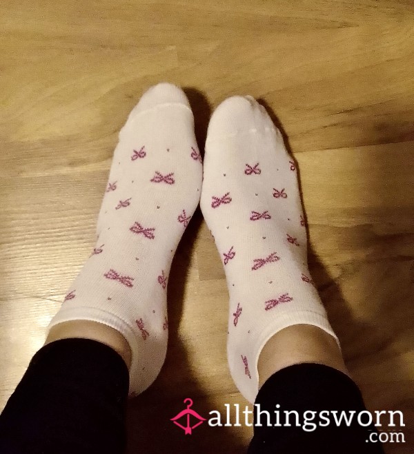 🤍🎀 White Cotton Socks With Ribbon Pattern 🎀🤍