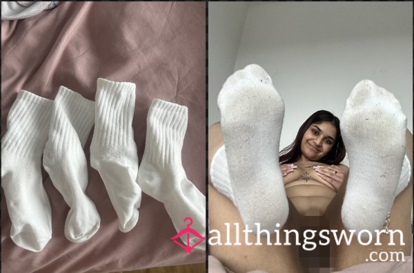 White Crew Socks 🫶🏼