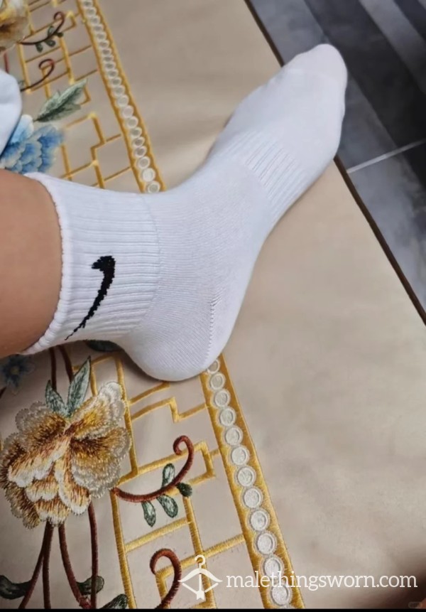 White Crew Socks Just Released 😏 Yellowed Soles With Sweat Stains, Filthy Strong Scent. Who Wants To Kneel And Sniff?