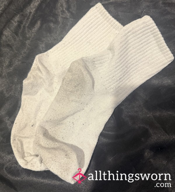 White Dirty Ankle Length Tube Socks