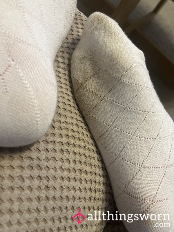 White Dirty Ankle Socks