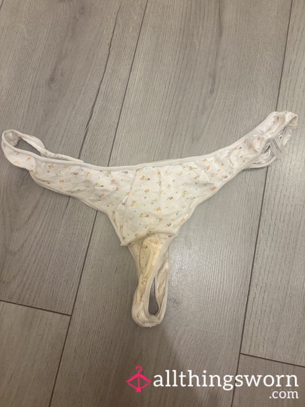 White Flower Pattern