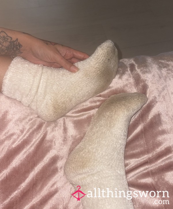 White Fluffy Socks🤍🤍
