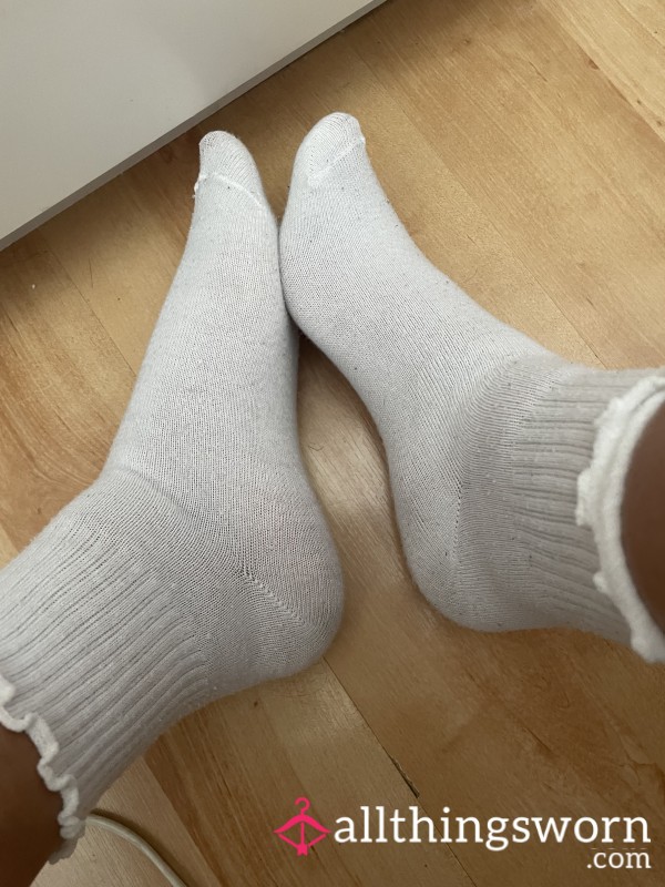 White Frilly Ankle Socks