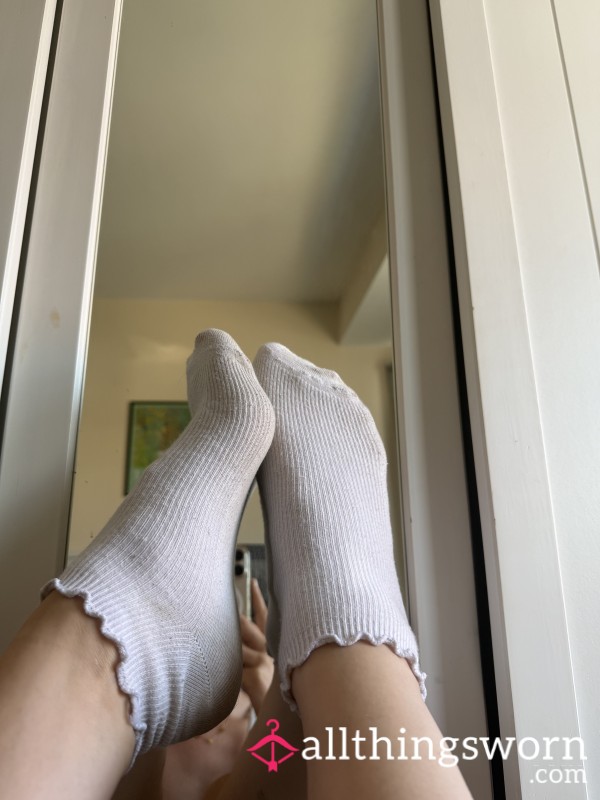 White Frilly Ankle Socks