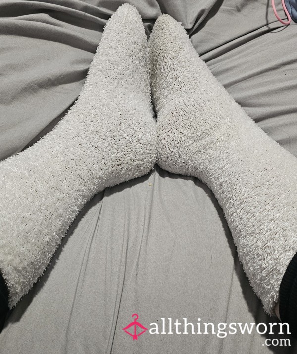 White Fuzzy Socks! 🧦🧦