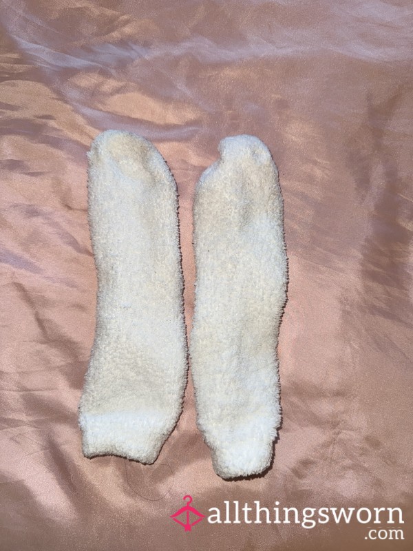 White Fuzzy Socks 🤍
