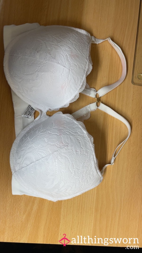 👙 White Lace Bra