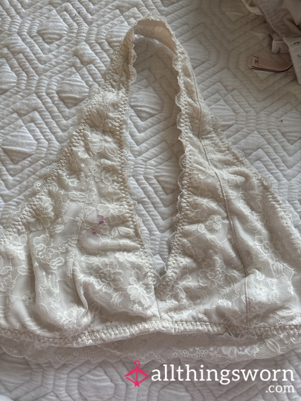 Size M Hollister White Lace Bralette