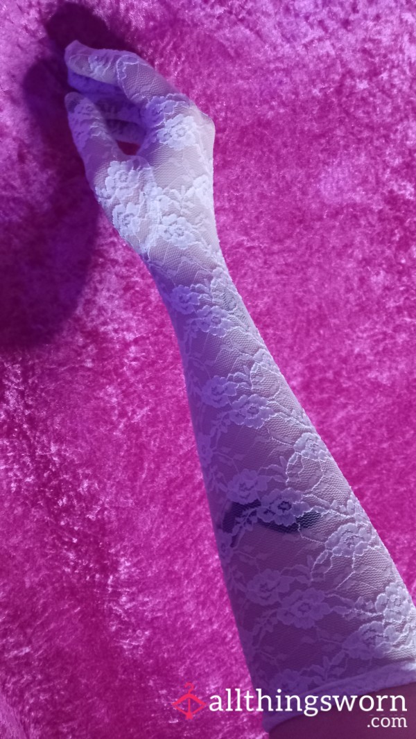 White Lace Gloves 🤍🥀