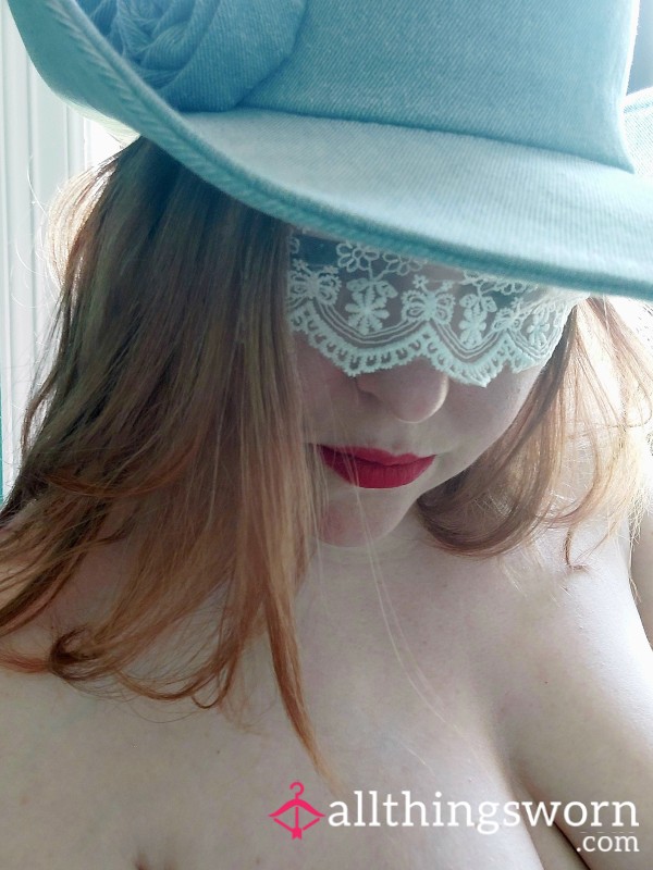 White Lace Mask