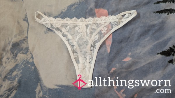🤍 White Lace Thong