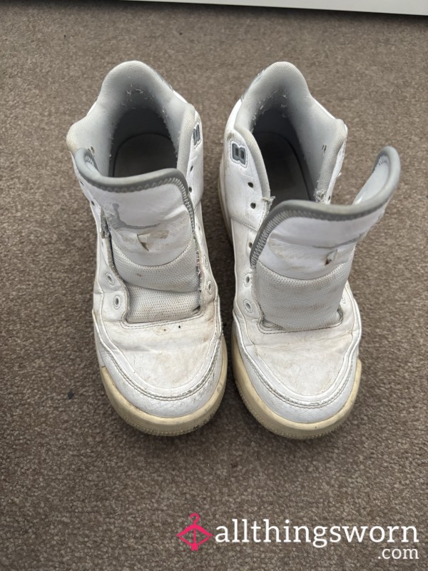 White Laceless Jordans