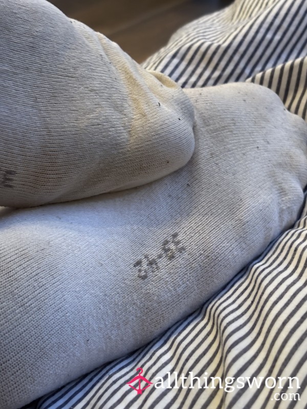 White Longing & Return Socks – 48h Of Emotions