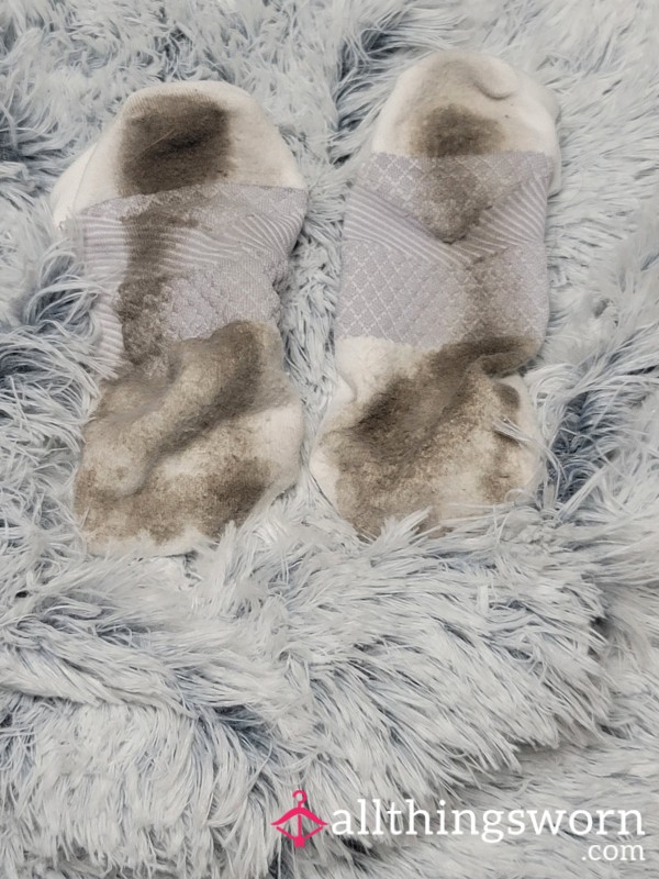 Very Worn White Low-Cut Ankle Socks