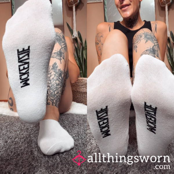 White McKenzie No Show Size 7 Socks 🧦