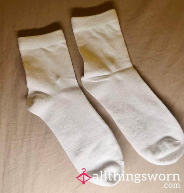 White Mid Socks 🤍