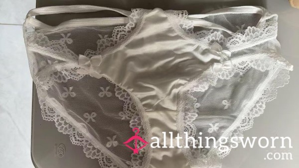 White Moonlight Mousse * Japanese Girl Bow Lace Underwear 我的丁字裤