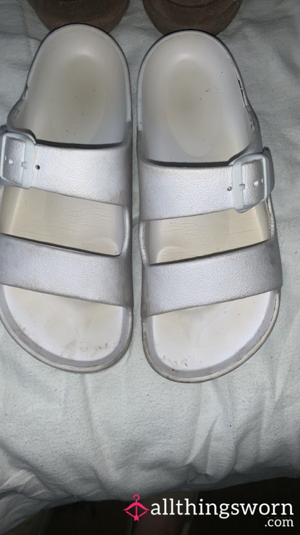 White Mucky Sandles