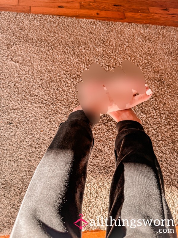 White Nailpolish-size 8 Feet Ready For You💦