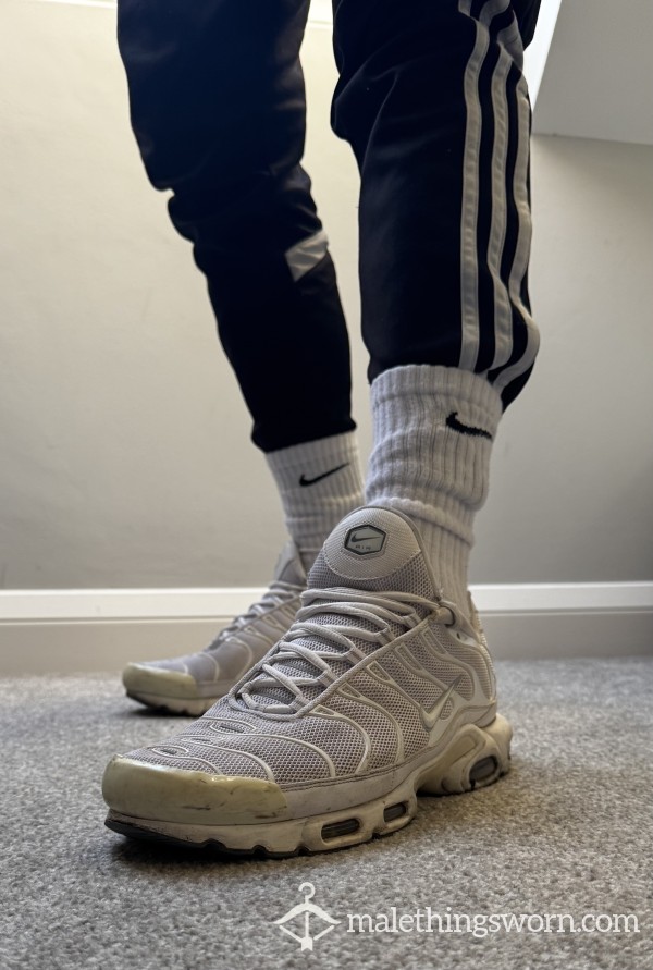 SOLD 💦 Nasty White Nike TNs