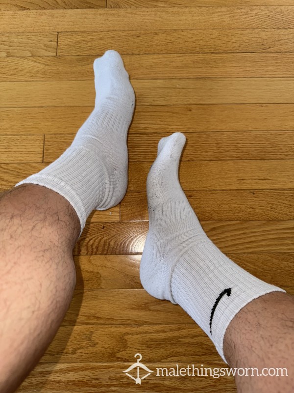 White Nike Crew Socks