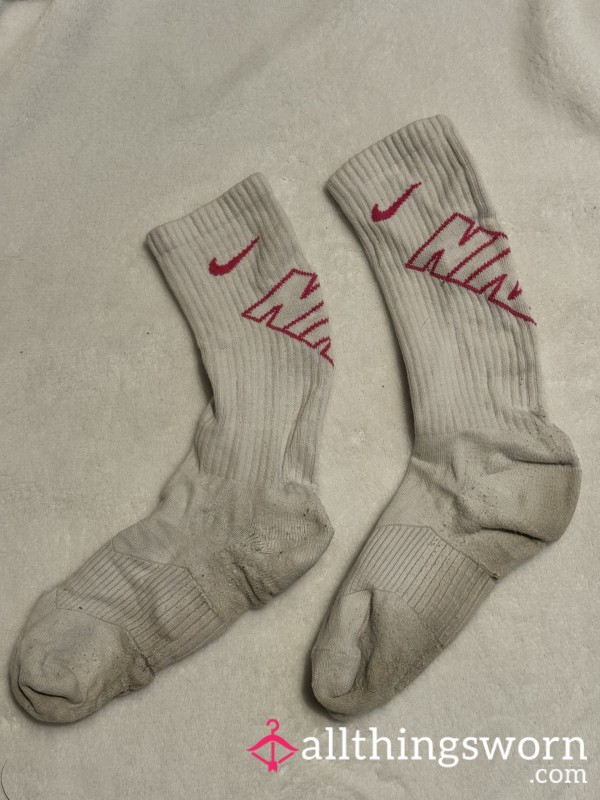 White Nike Crew Socks