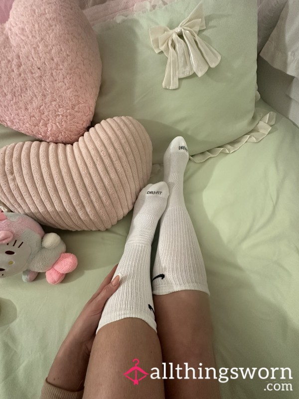 White Nike Dry Fit Training Socks With Gym Wear | 3day, 1week, Or 2week