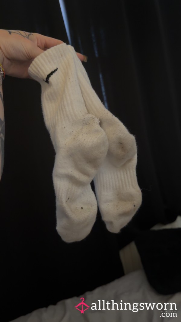 White Nike Gyms Socks 48hr💦