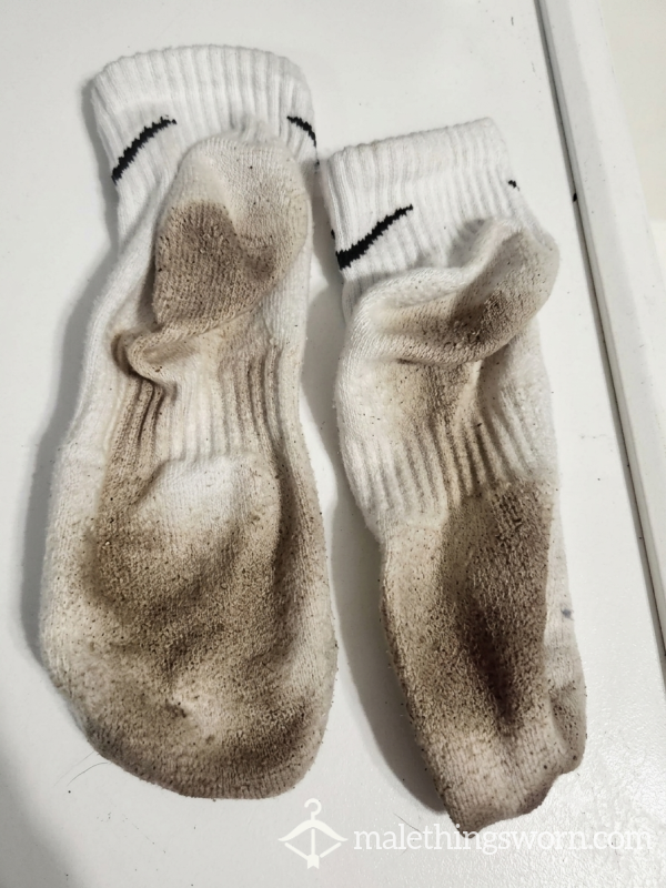 🧦 White Nikes 5 Days Worn 🧦