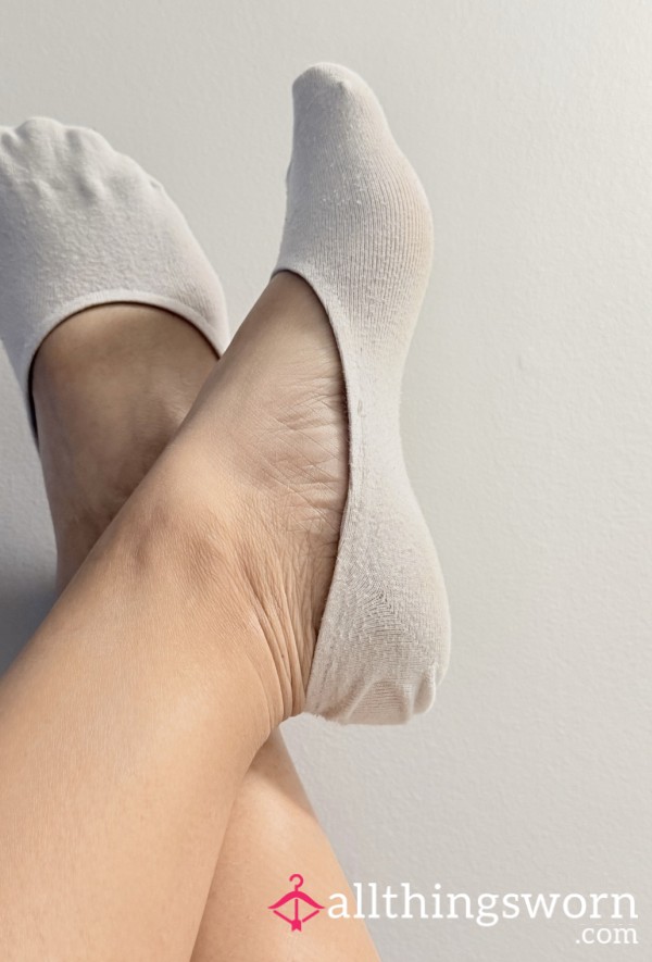 White No-show Socks