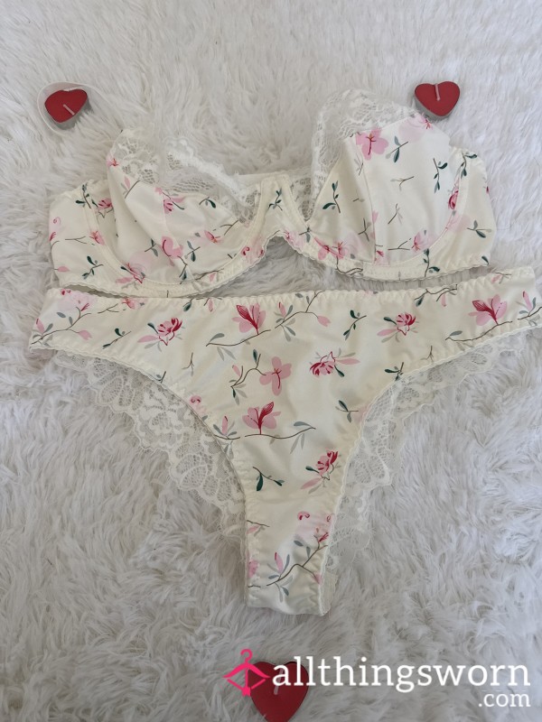White Pink Flor*l Satin Set