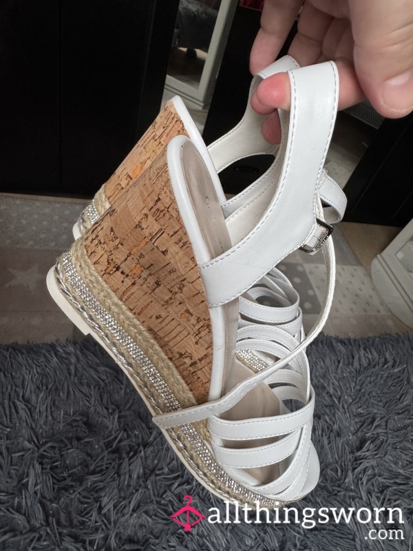 White Platform Sandals🤍