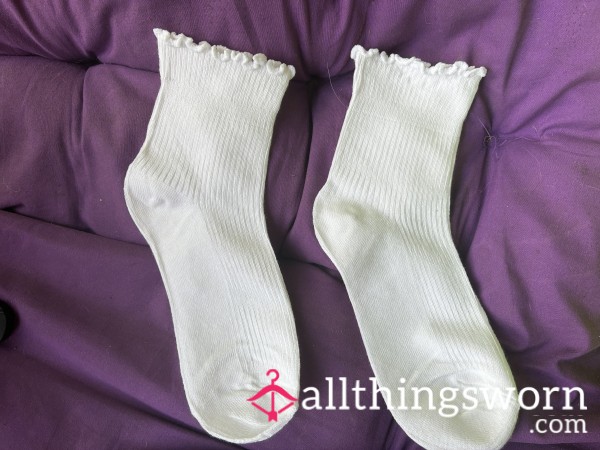 White Ruffle Socks