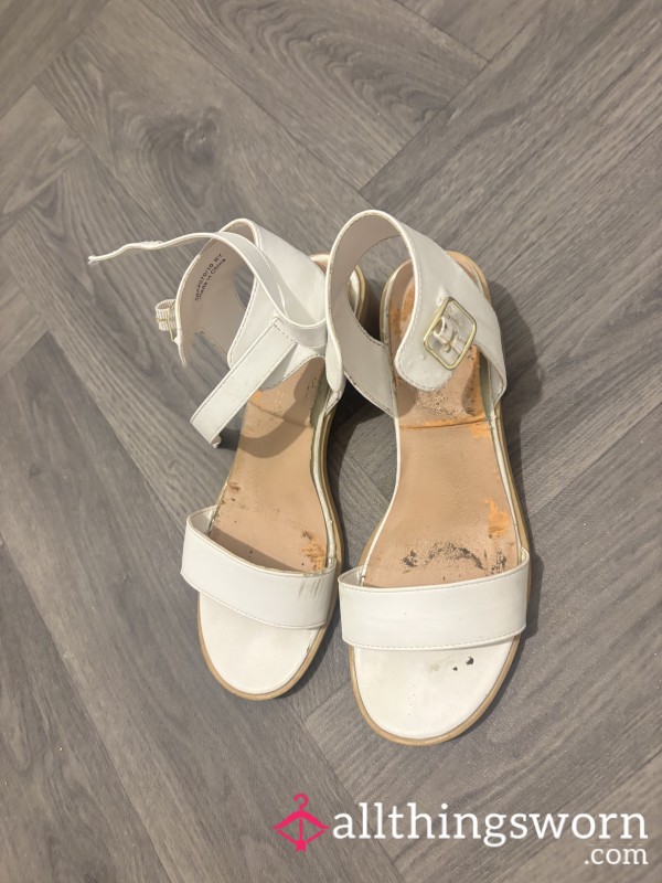 White Sandles