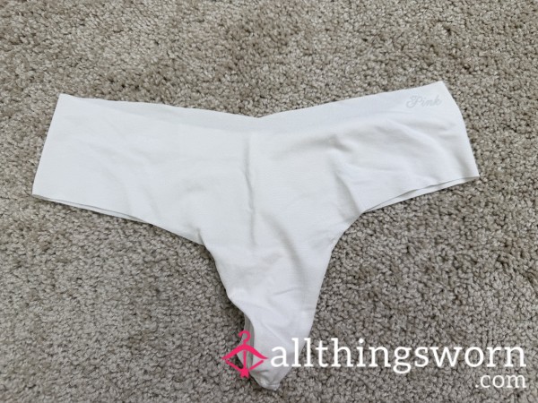 White Seamless