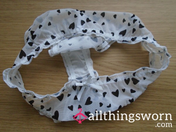 🖤White Sheer Material With Black Hearts🖤