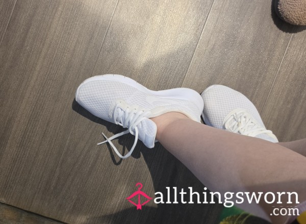 White Size 4 Nike Trainers
