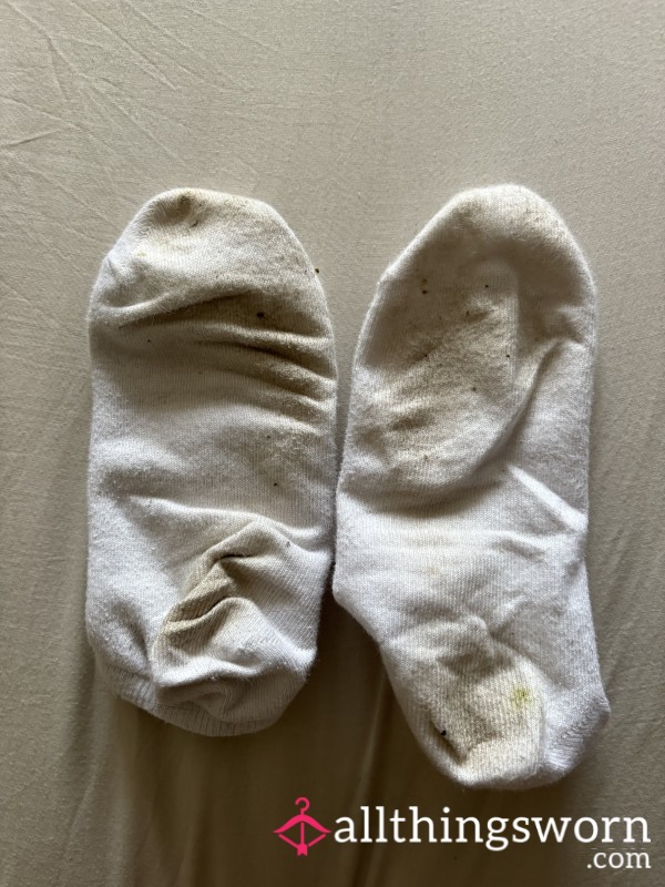 WHITE SIZE 6 TRAINER SOCKS