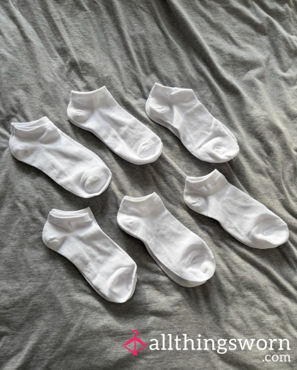 White Sneaker Socks – Worn Your Way