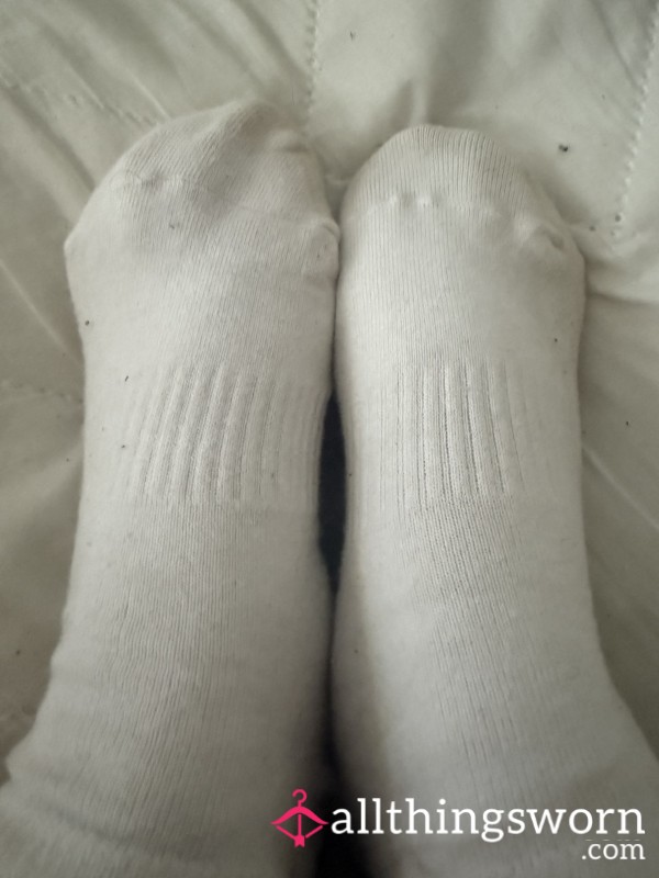White Socks 👣🧦