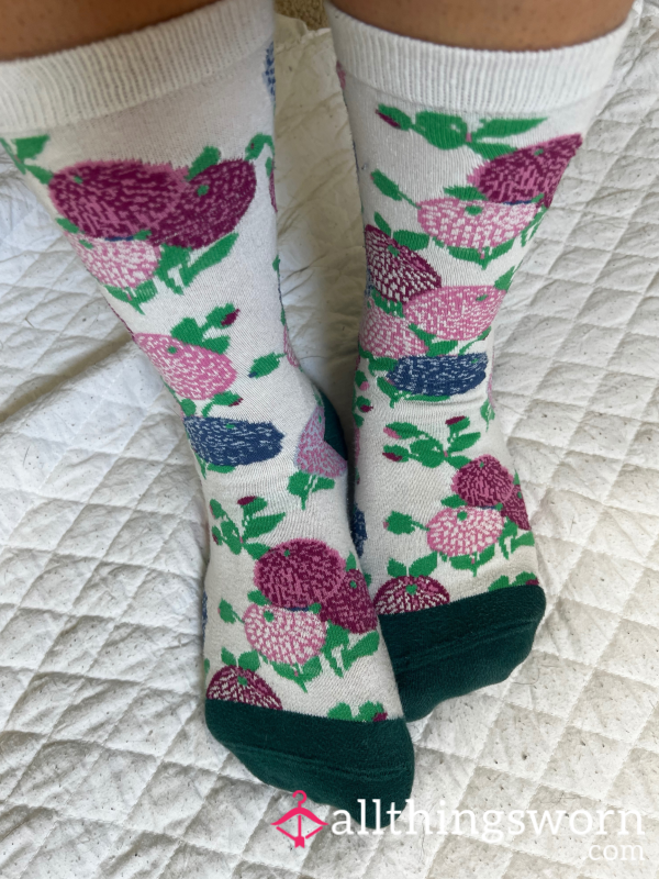 White Socks With Colorful Flower Print, Flor*l, Feminine, Cute Girly Socks