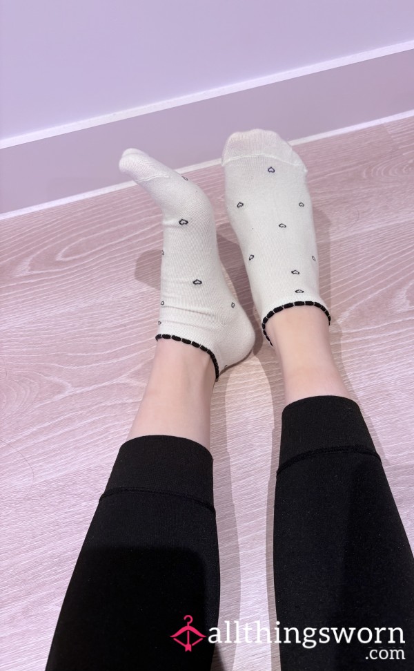 White Socks With Tiny Hearts🖤