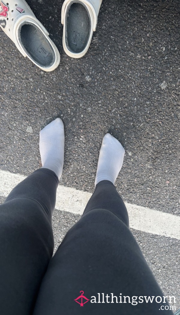 🧦 White Socks Worn By Lana 24hrs
