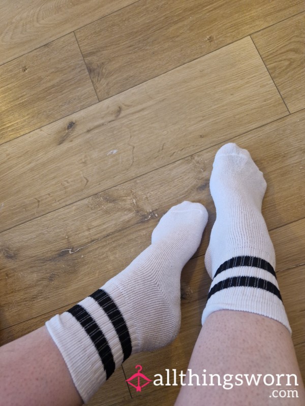 White Sports Socks 24 48 36 Hours