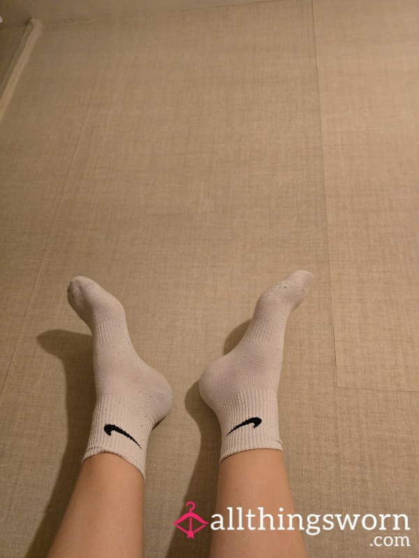 🧦 White Sports Socks – 24h Worn Just For You 💦