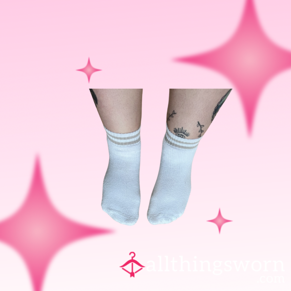 White Sports Style Socks - 9 Hours Of Usage 💋