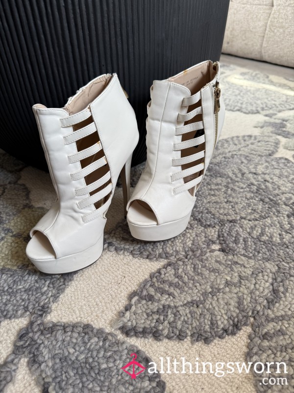 White Stripper Platform Heels🤤