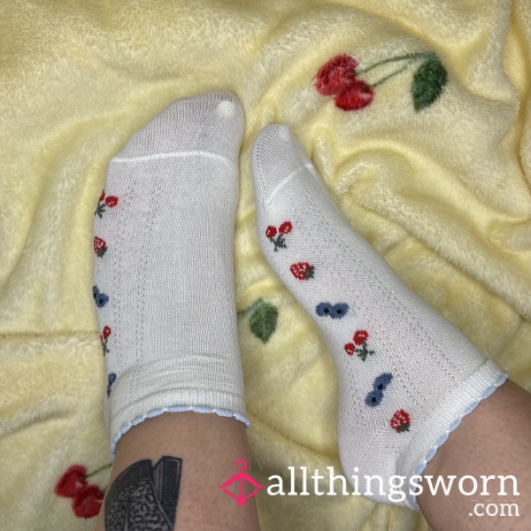 White Textured Trainer Socks With A Fruit Pattern - 24hr Wear Included