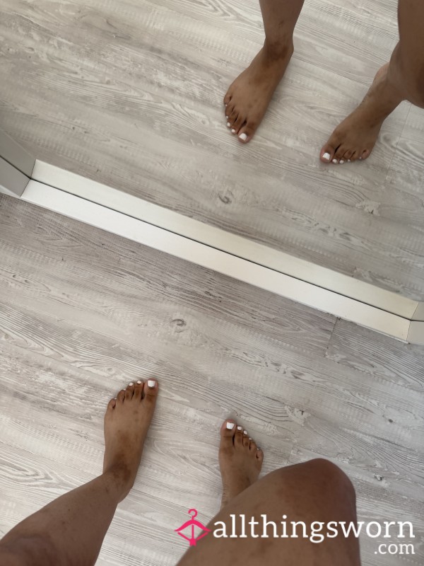 White Toe Nails In The Mirror😉